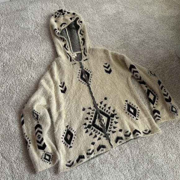 Aztec Bibi Top - Picture 2 of 7